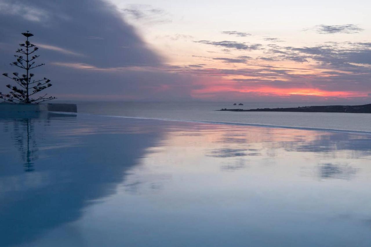 Paros Infinity Pool Villa Esterno foto